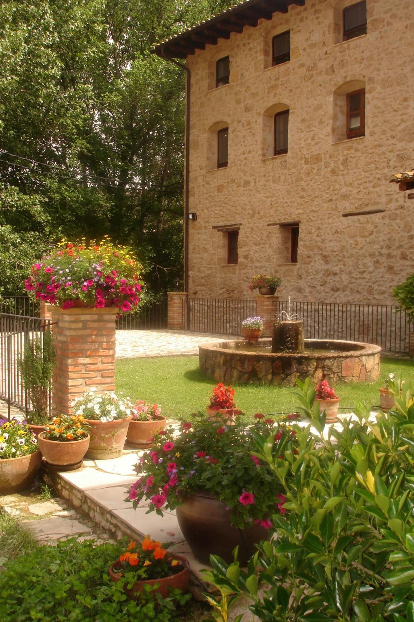 Font Del Pas Hotel Beceite Buitenkant foto